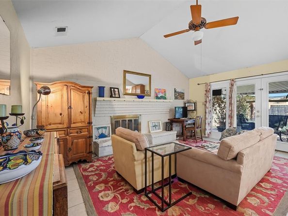1703  Park Hill Drive , Arlington Texas 76012