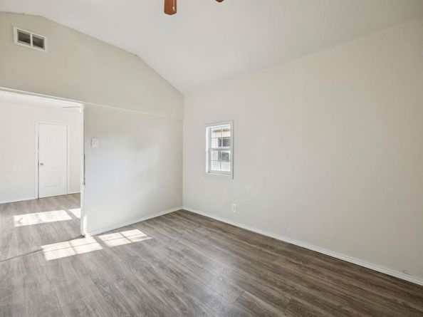 3228  Emmett Street , Dallas Texas 75211