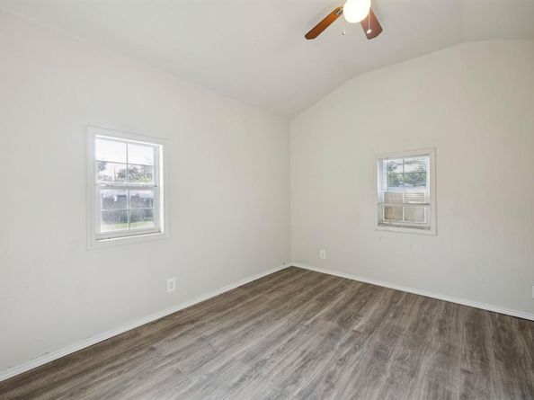 3228  Emmett Street , Dallas Texas 75211