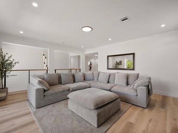 4029  Ivanhoe Lane , Dallas Texas 75212