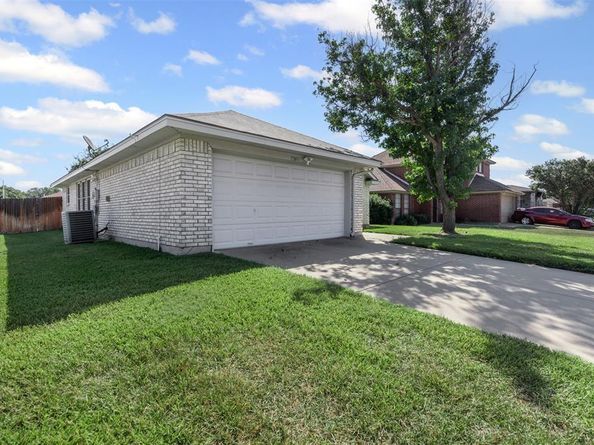 7301  Wagonwheel Road , Fort Worth Texas 76133