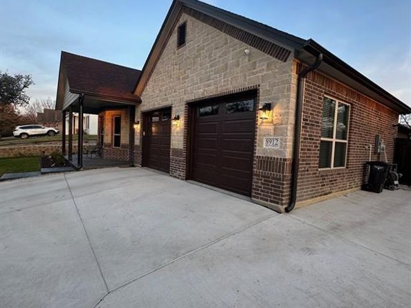 8912  Holt Street , Lakeside Texas 76135