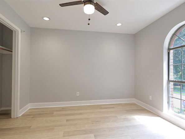 815  Valleycreek Road , Mesquite Texas 75181