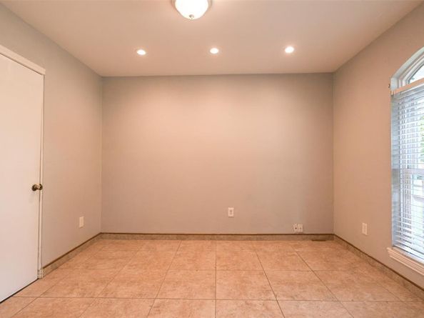 815  Valleycreek Road , Mesquite Texas 75181