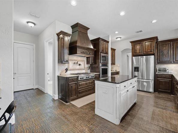 8920  Charles Street , Lantana Texas 76226