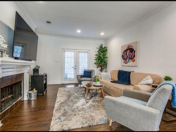 3550  Country Square Drive  109, Carrollton Texas 75006