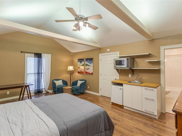 7515  Marquette Street , Dallas Texas 75225