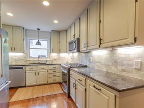 7515  Marquette Street , Dallas Texas 75225