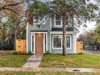 2500  Lowery Street 