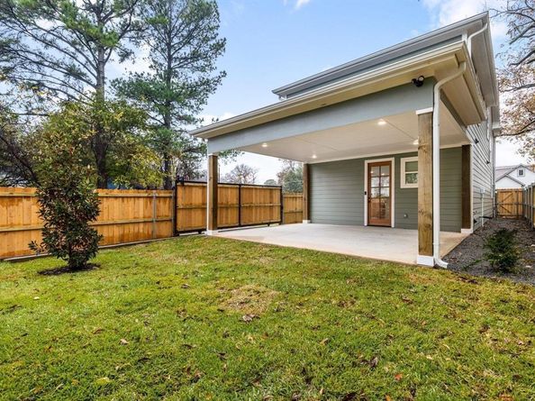 2500  Lowery Street , Dallas Texas 75215