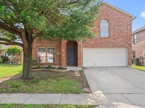 10449  Hideaway Trail , Fort Worth Texas 76131