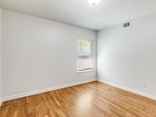 2417  San Paula Avenue , Dallas Texas 75228
