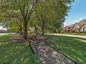 9013  Crown Point Circle , Irving Texas 75063