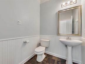 9013  Crown Point Circle , Irving Texas 75063