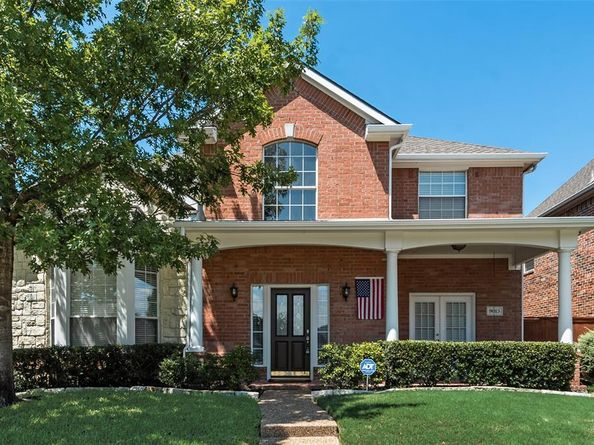 9013  Crown Point Circle , Irving Texas 75063