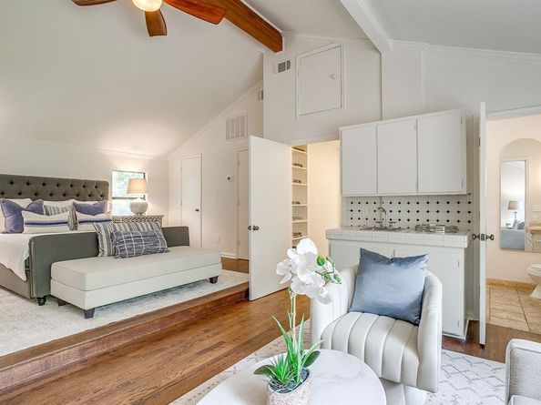 624  Edgefield Road , Fort Worth Texas 76107