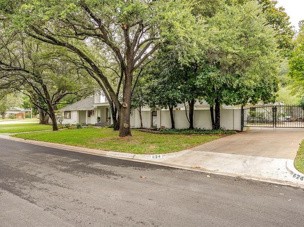 624  Edgefield Road , Fort Worth Texas 76107