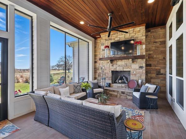 7761  Berry Road , Burleson Texas 76028