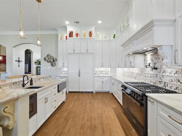 7761  Berry Road , Burleson Texas 76028