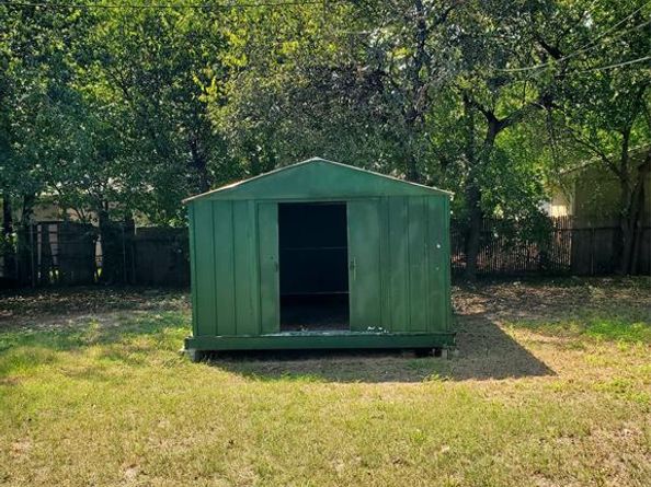 4940  Cedar Hill Road , Fort Worth Texas 76116