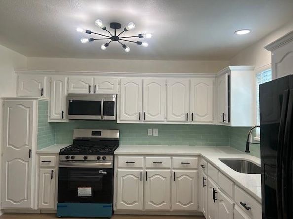 144 E Taylor Drive , Garland Texas 75040