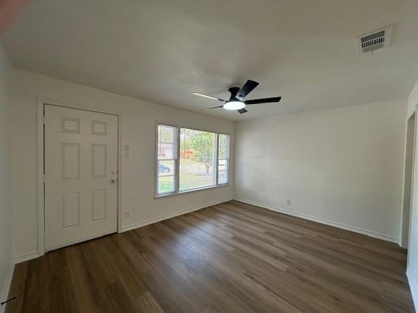 144 E Taylor Drive , Garland Texas 75040