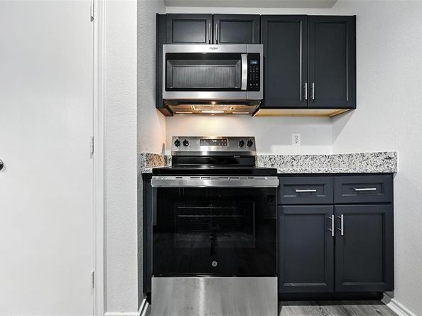 10640  Woodleaf Drive , Dallas Texas 75227