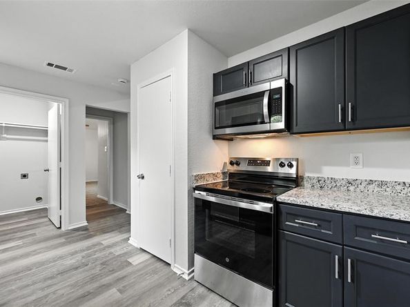 10640  Woodleaf Drive , Dallas Texas 75227