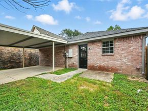 10640  Woodleaf Drive , Dallas Texas 75227