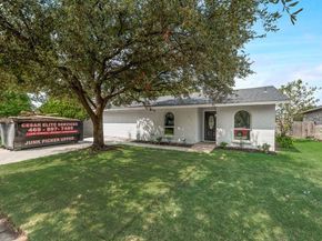 2015  Rose Hill Road , Carrollton Texas 75007