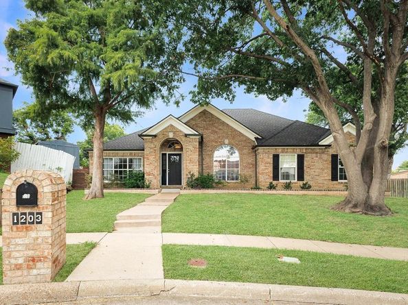 1203  Brittainy Place , Carrollton Texas 75006
