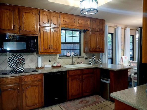 1120  Hidden Oaks Drive , Bedford Texas 76022