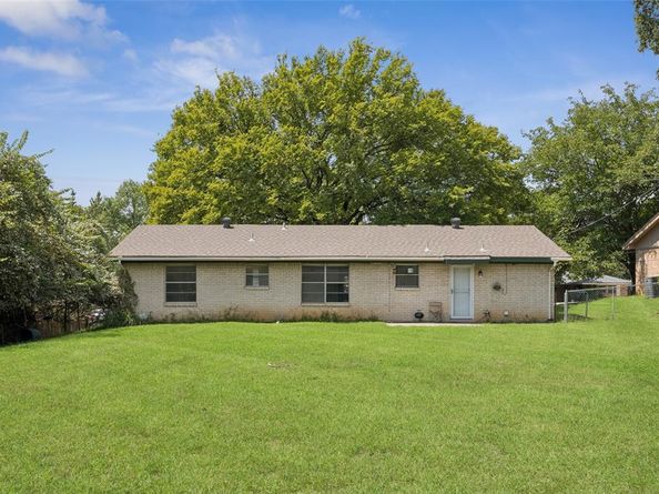 229  Mountain View Drive , Azle Texas 76020