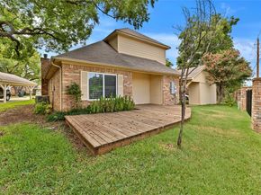 2815  Inniswood Circle , Arlington Texas 76015