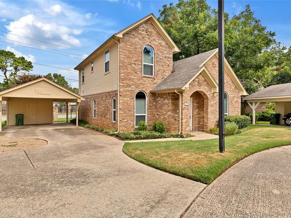 2815  Inniswood Circle , Arlington Texas 76015