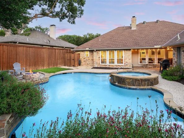 7307  Hundley Boulevard , Dallas Texas 75231