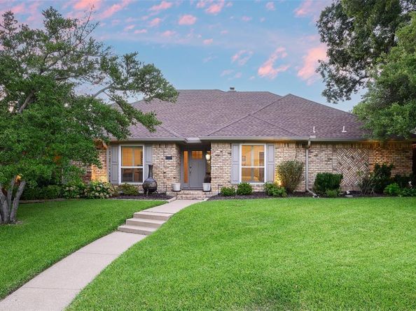 7307  Hundley Boulevard , Dallas Texas 75231