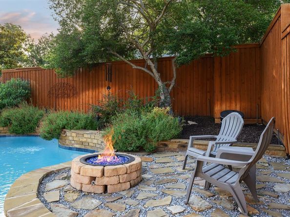 7307  Hundley Boulevard , Dallas Texas 75231