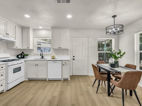 1617  Montrose Drive , River Oaks Texas 76114