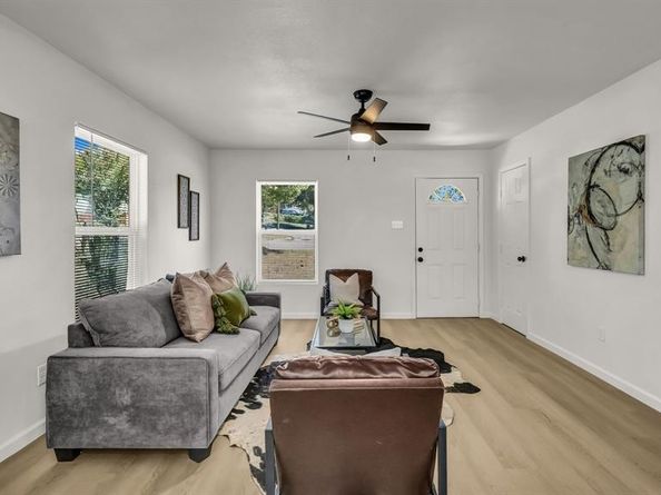 1617  Montrose Drive , River Oaks Texas 76114