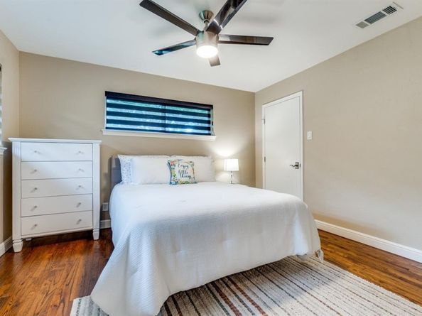 10907  Wonderland Trail , Dallas Texas 75229