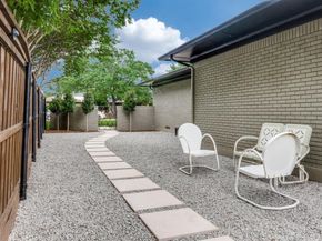 10907  Wonderland Trail , Dallas Texas 75229