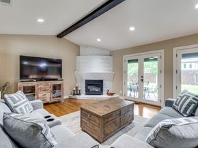 10907  Wonderland Trail , Dallas Texas 75229