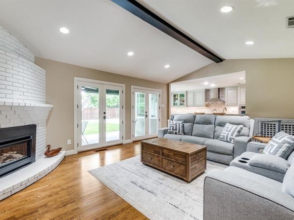 10907  Wonderland Trail , Dallas Texas 75229