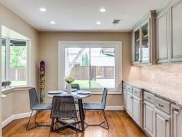10907  Wonderland Trail , Dallas Texas 75229