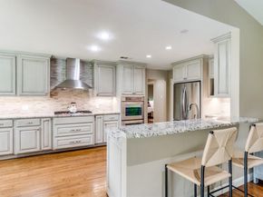 10907  Wonderland Trail , Dallas Texas 75229
