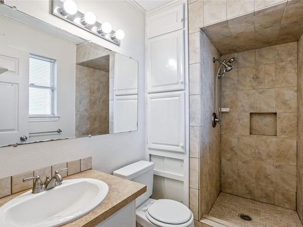 1913  Galahad Lane , Arlington Texas 76014