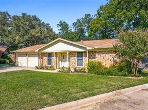 1913  Galahad Lane , Arlington Texas 76014