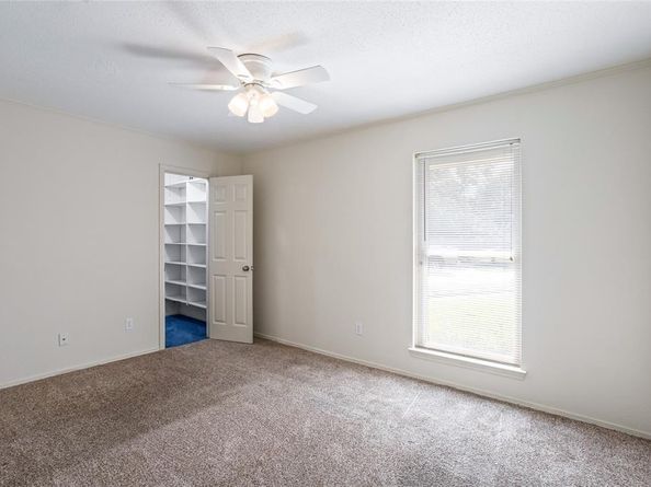 1913  Galahad Lane , Arlington Texas 76014