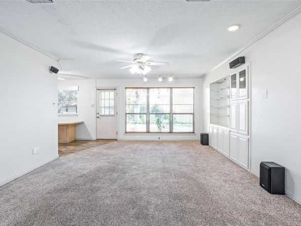 1913  Galahad Lane , Arlington Texas 76014